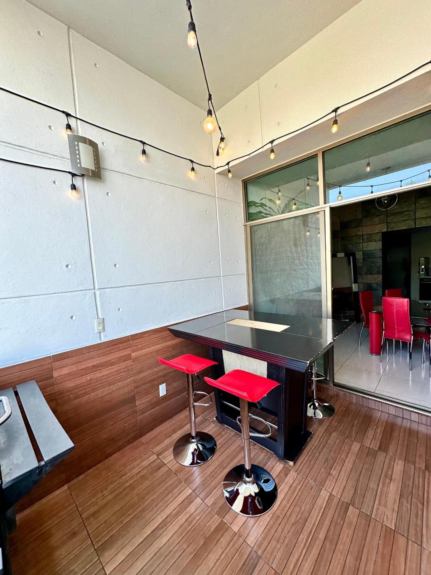 Loft Arte Y Diseno, Terraza, Asador, 3 Pantallas "Cuernavaca Somos El Unico Airbn Que Te Ofrece 2 Exclusivos Jacuzzis Profesionales Con Agua Caliente Y Sistema De Hidromasaje, Tipo Spa" Fraccionamiento Vigilancia 24 Horas Appartement Buitenkant foto