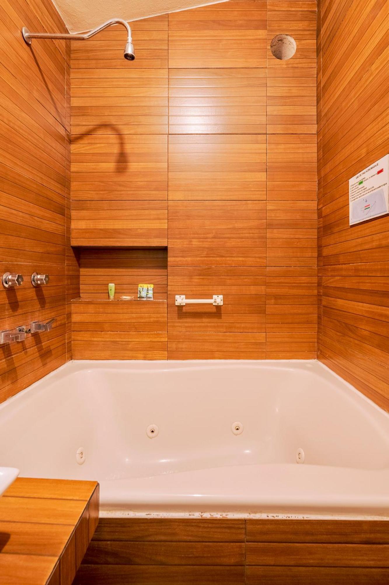 Loft Arte Y Diseno Alberca Climatizada, Amenidades Y Lujo, Terraza Privada Con Asador De Carbon, Cuernavaca Somos Los Unicos Que Te Ofrecemos Para Tu Uso Personal Y Exclusivo 2 Jacuzzis Con Agua Caliente Y Sistema De Hidromasaje Tipo Spa Buitenkant foto