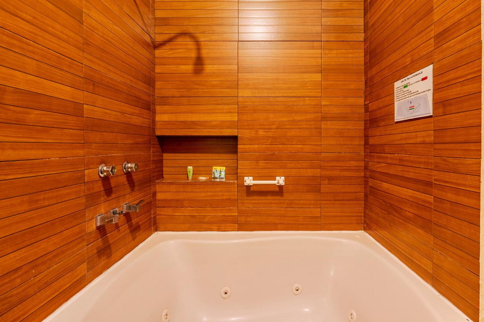 Loft Arte Y Diseno Alberca Climatizada, Amenidades Y Lujo, Terraza Privada Con Asador De Carbon, Cuernavaca Somos Los Unicos Que Te Ofrecemos Para Tu Uso Personal Y Exclusivo 2 Jacuzzis Con Agua Caliente Y Sistema De Hidromasaje Tipo Spa Buitenkant foto
