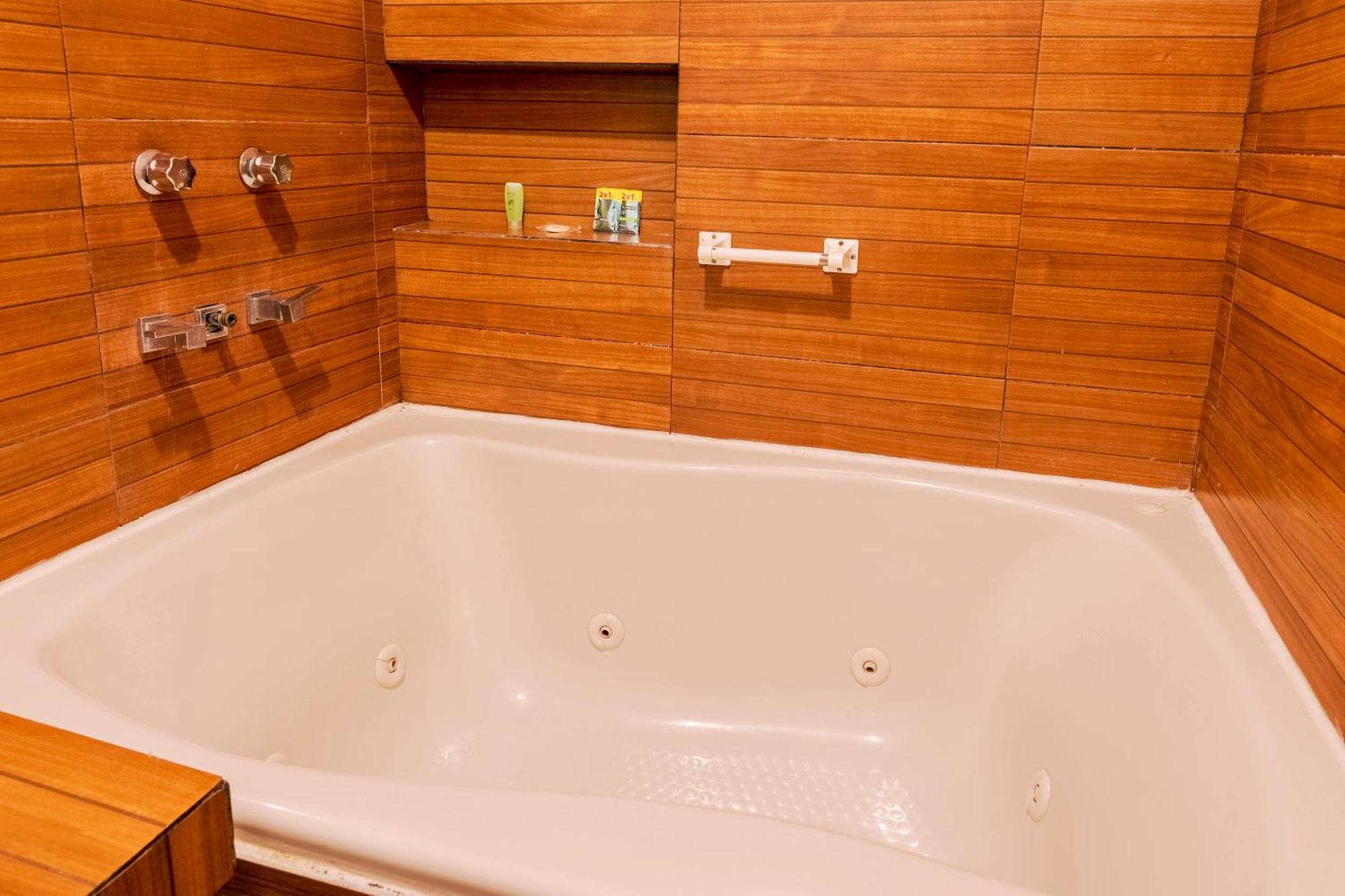 Loft Arte Y Diseno Alberca Climatizada, Amenidades Y Lujo, Terraza Privada Con Asador De Carbon, Cuernavaca Somos Los Unicos Que Te Ofrecemos Para Tu Uso Personal Y Exclusivo 2 Jacuzzis Con Agua Caliente Y Sistema De Hidromasaje Tipo Spa Buitenkant foto