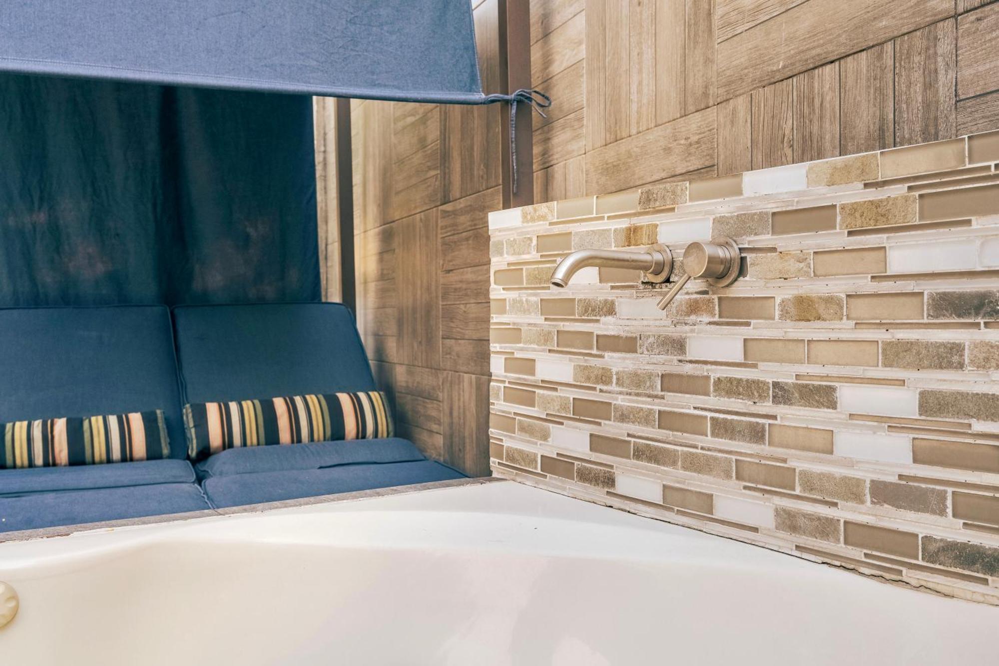 Loft Arte Y Diseno Alberca Climatizada, Amenidades Y Lujo, Terraza Privada Con Asador De Carbon, Cuernavaca Somos Los Unicos Que Te Ofrecemos Para Tu Uso Personal Y Exclusivo 2 Jacuzzis Con Agua Caliente Y Sistema De Hidromasaje Tipo Spa Buitenkant foto